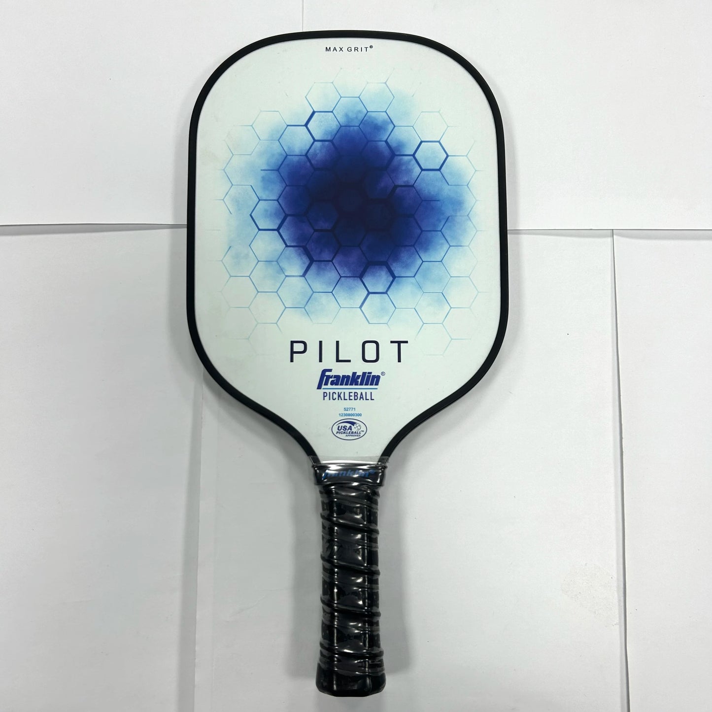 Pro Fiberglass Pickleball Paddle – Max Grip & Durable Edge Guard